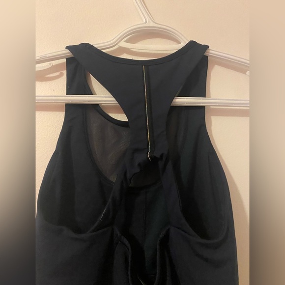 Lululemon Tank Size 4 - Picture 3 of 6